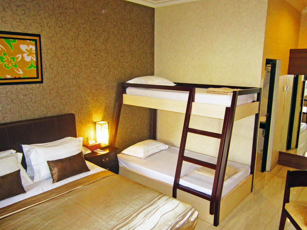 Hotel C3 Semarang Szoba fotó